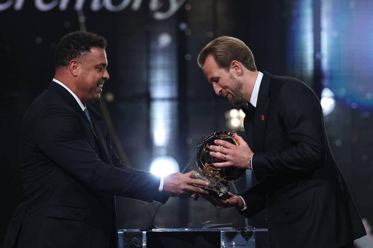 Harry Kane fiton Topin e Artë 2026, anglezi shpallet futbollisti më i mirë në botë