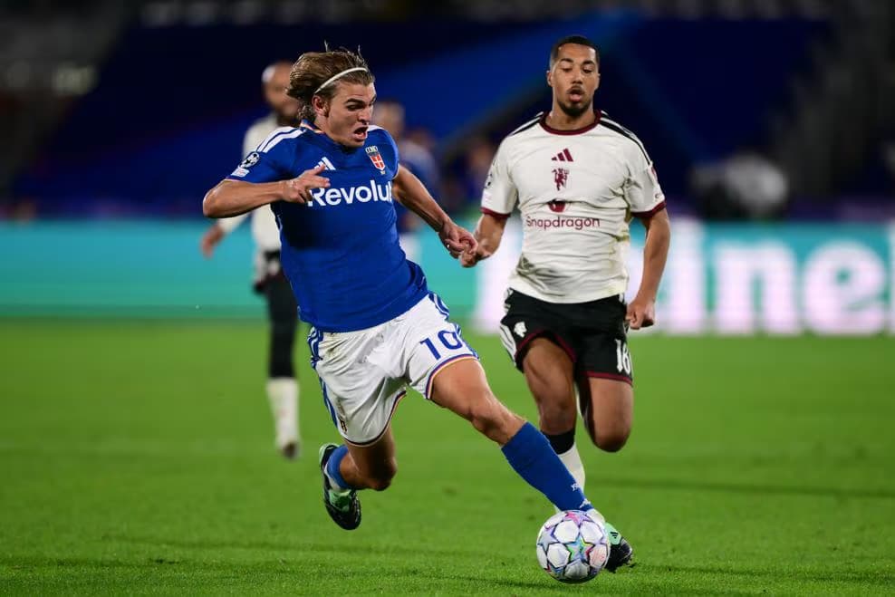 Como 4–1 Manchester United: Nico Paz fundos ekipin anglez