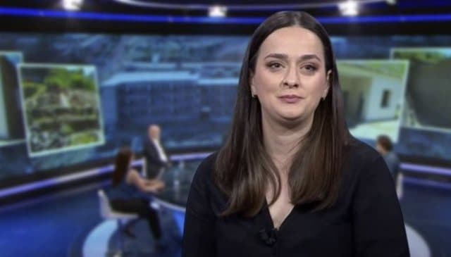 Dita e 14-të e protestave studentore, qytetarët dhe të rinjtë mblidhen masivisht para Ministrisë së Arsimit