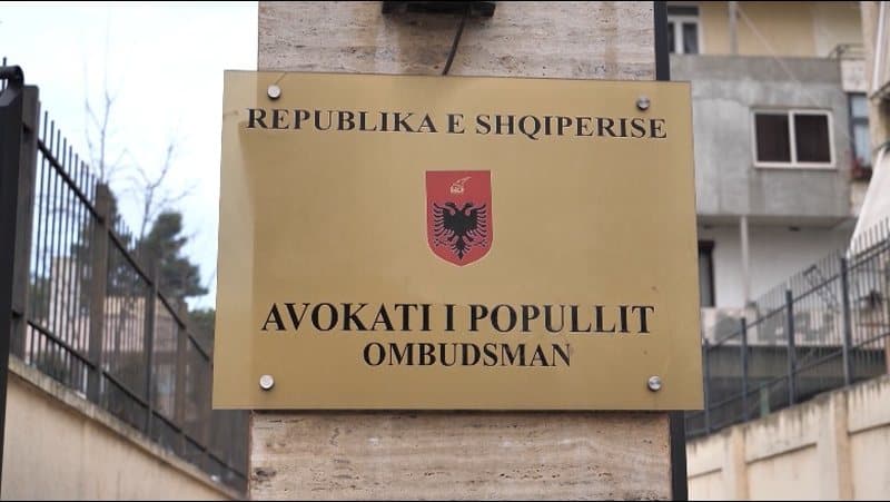 Avokati i Popullit kërkon pamjet: Të identifikohen policët, të miturve iu shkelën të drejtat