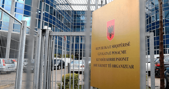 E dënuar me mbi 6 vite burg për mashtrime me call center/ Shtyhet me 6 muaj ekzekutimi i dënimit për Antoneta Malon