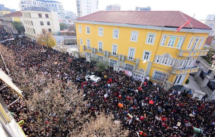 Dita e katërt e protestës, studentëve u bashkohet rinia nga mbarë Shqipëria