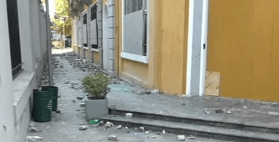 Dita e 6-të e protestave, blindohen dyert dhe dritaret e Ministrisë së Arsimit, FNSH në gatishmëri