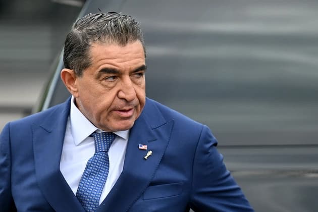 U përfshi në çështjen e Shtetit Bektashi, DASH shkarkon të dërguarin e posaçëm të Trump, Paolo Zampollin