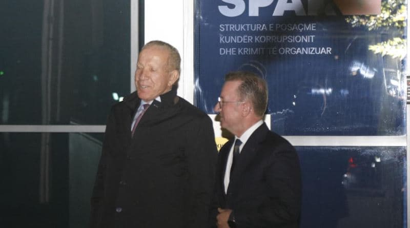 Konflikti për aeroportin e Vlorës, Behgjet Pacolli del nga SPAK pas rreth 7 orësh