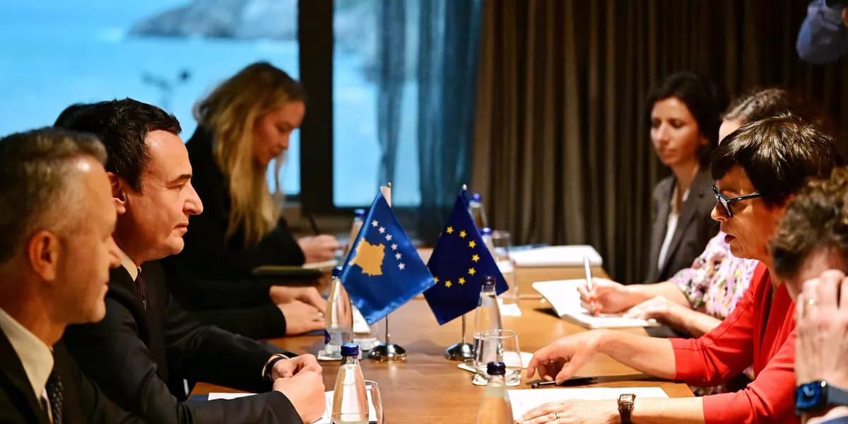 Kurti takohet me Marta Kos në Mal të Zi, kërkon hapa konkretë drejt anëtarësimit të Kosovës në BE