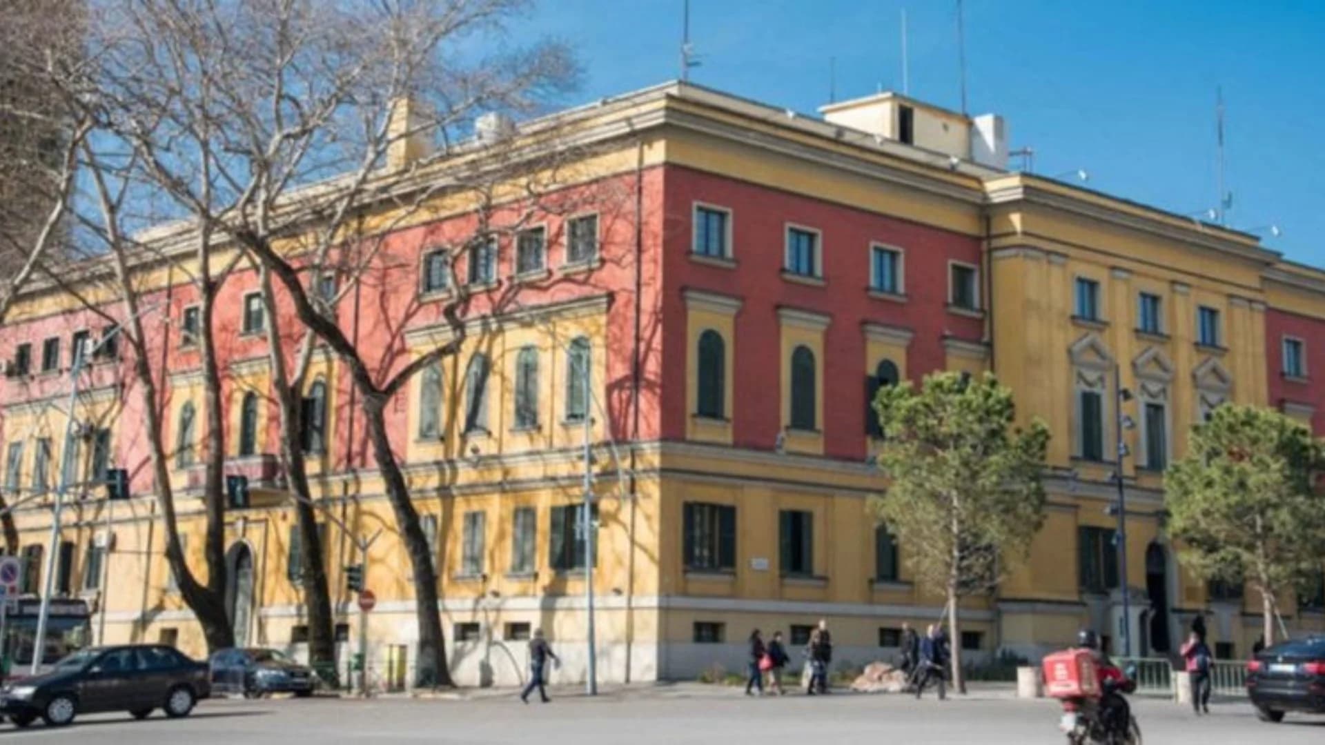 Buxheti i vitit 2027 kalon 10 miliardë eurot, pensionet marrin pjesën kryesore