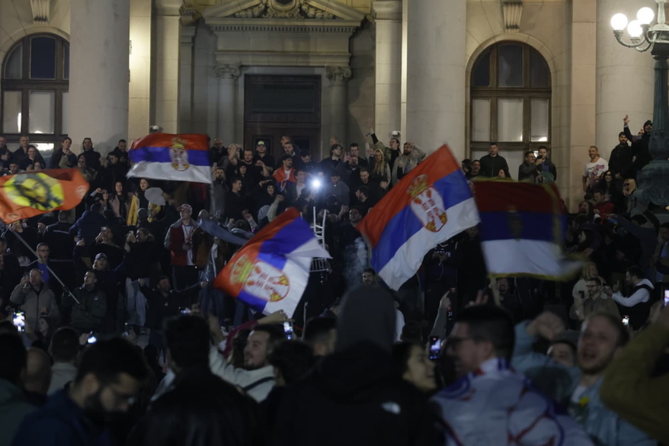 Pas fitores së studentëve, nis gara për qeverinë e re në Serbi! Brukseli dhe Moska në pritje, Kosova mbetet sfida e madhe