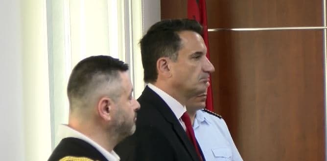 Këshilltarët e Bashkisë Tiranë, rezolutë për transferimin e Veliajt: Kërkojmë transparencë, drejtësia s’mund të ushtrohet duke cenuar dinjitetin njerëzor