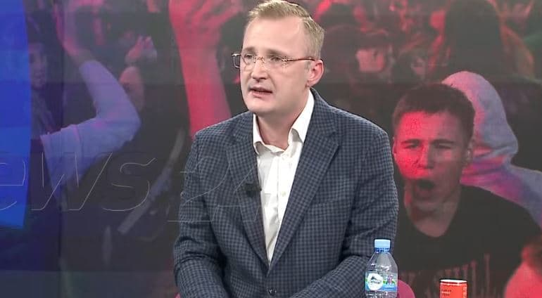 “Kemi të njëjtën parti si në 2021, por pa Lulin”/ Lisandër Hoxha kritika PD-së: Duhet transformim i madh, turp për ata që kanë ndyrë duart në tendera me qeverinë! Do dalin emrat te dosja e Ballukut